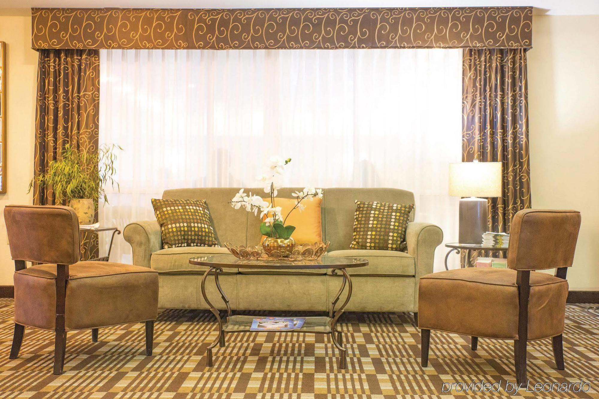 Hotel Baymont By Wyndham I-44 3*