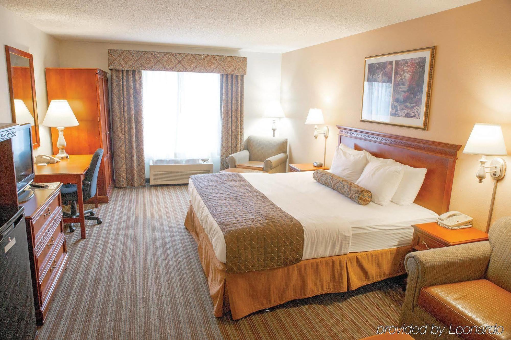 Hotel Baymont By Wyndham I-44