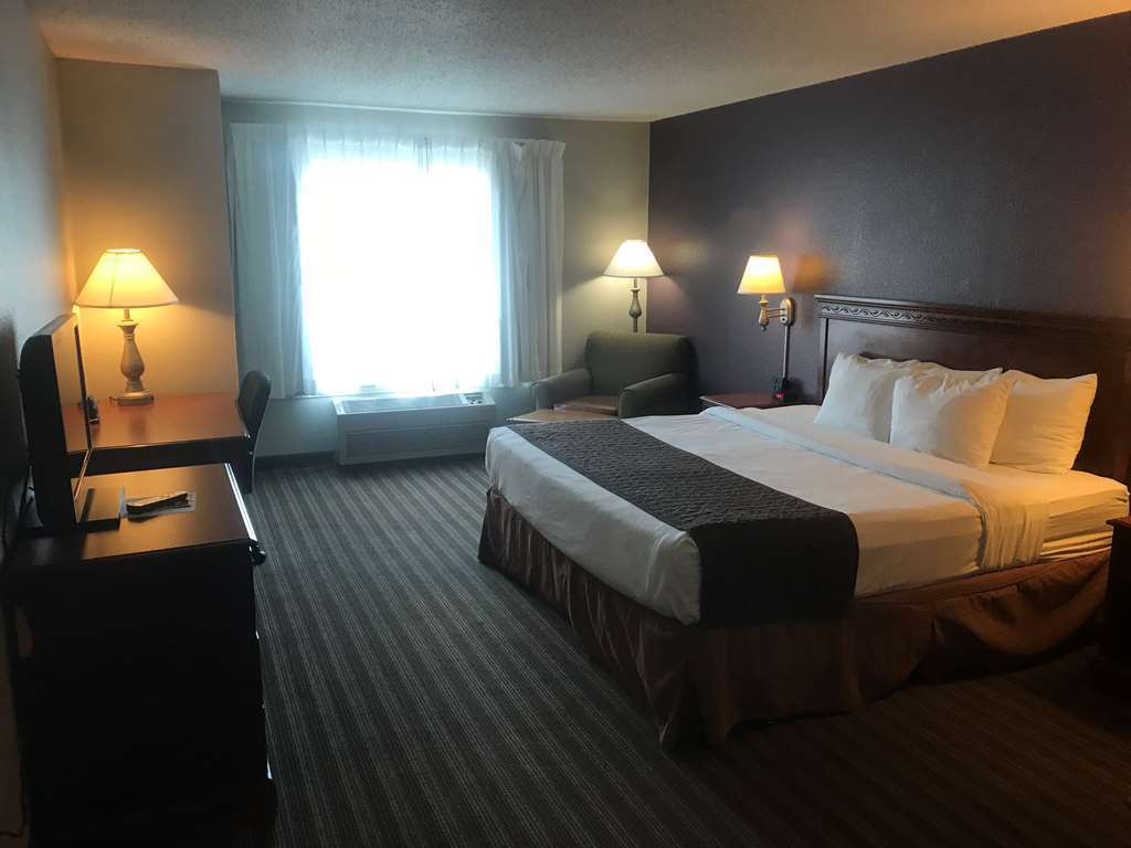 Baymont By Wyndham I-44 Hotel 3*
